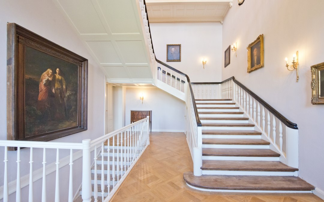 Treppe und Foyer im Schloss Retzow, © DOMUSImages