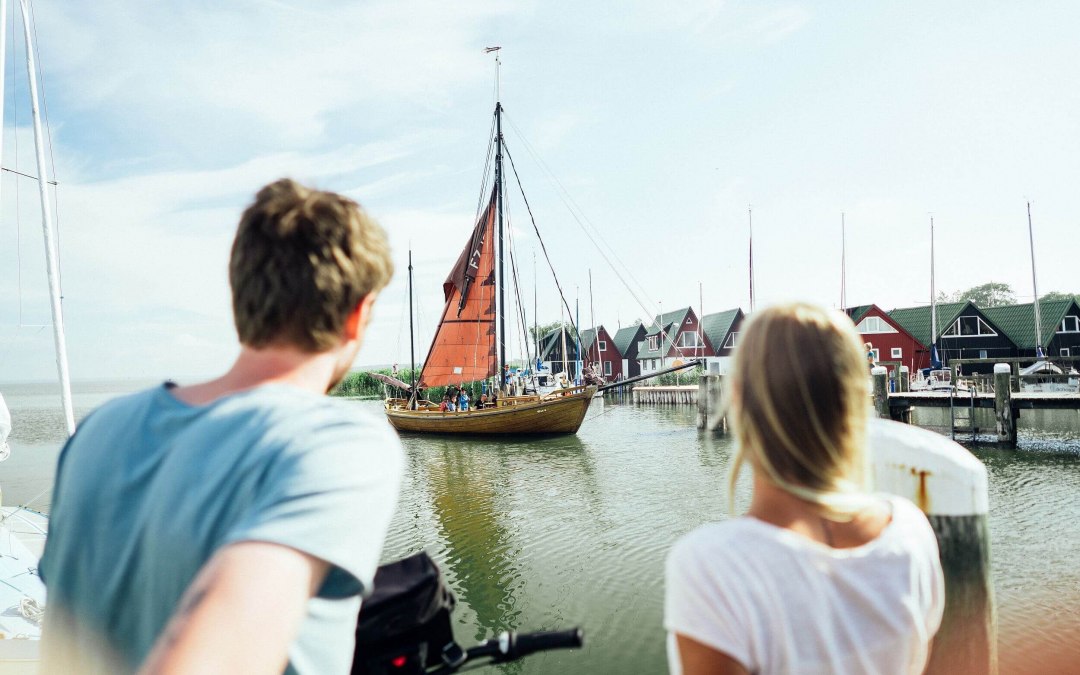 Zwischenstopp im Hafen vom Ostseebad Ahrenshoop, © TMV/Gänsicke