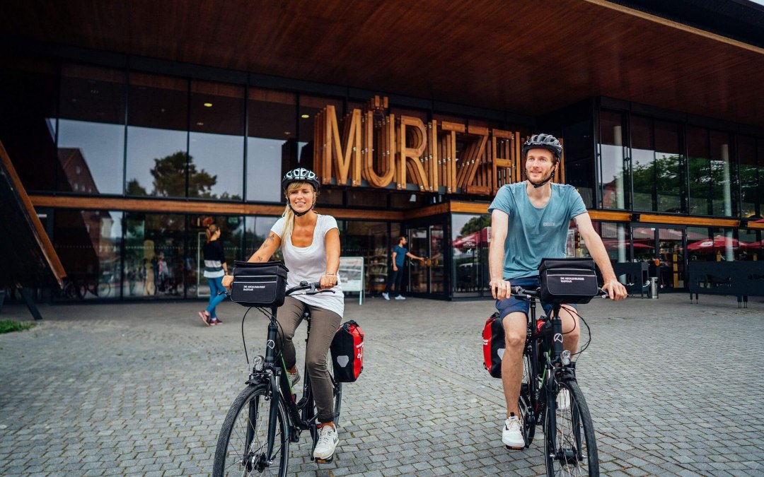Mit dem Fahrrad zum Müritzeum in Waren (Müritz), © TMV/Gänsicke